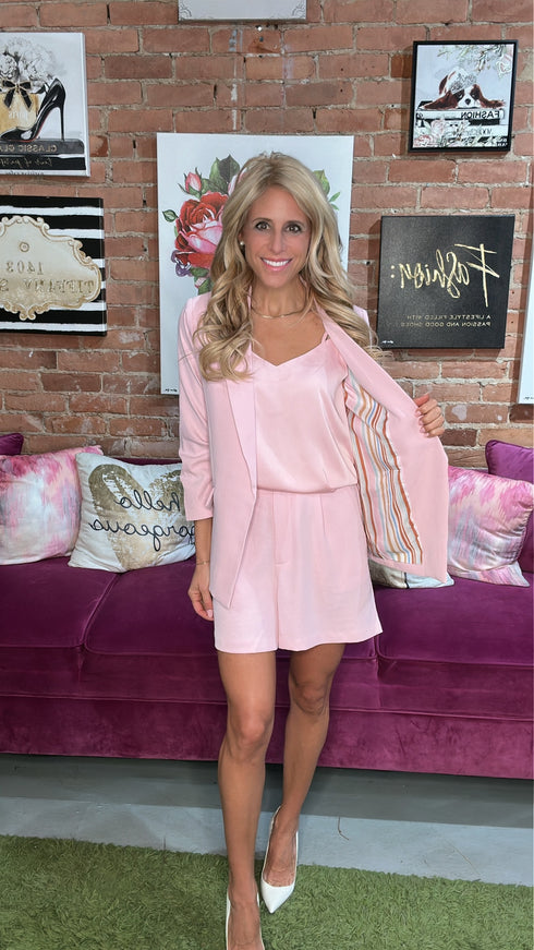 RACHEL SHIRRED SLEEVE BLAZER