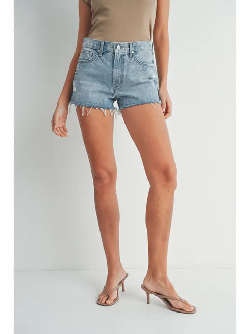 LIGHT DENIM RELAXED SHORT